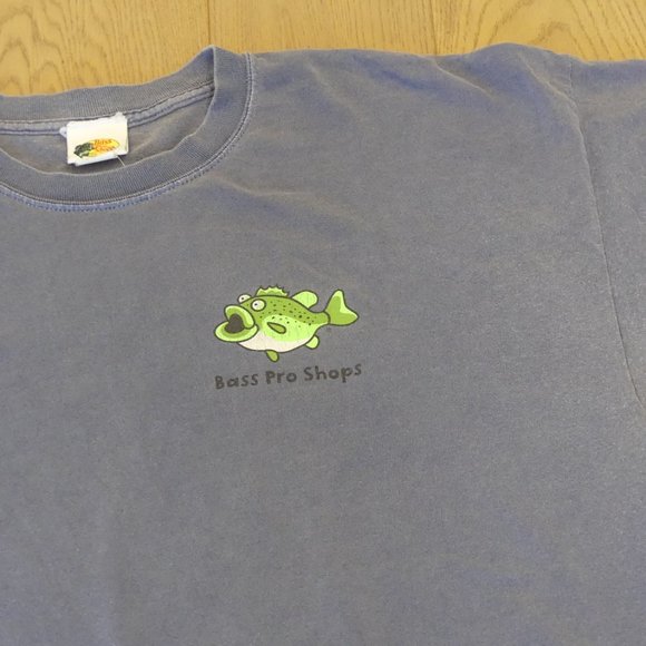Bass Pro Shops Does This Shirt Make My Bass Look Fat Vintage Fish T-Shirt - Picture 2 of 6